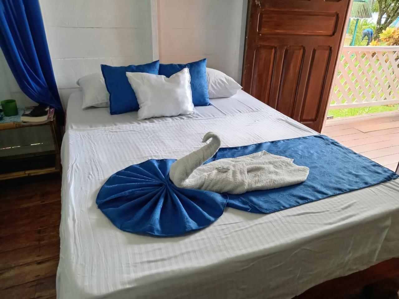 All Rankins Eco-Lodge Тортугеро Экстерьер фото