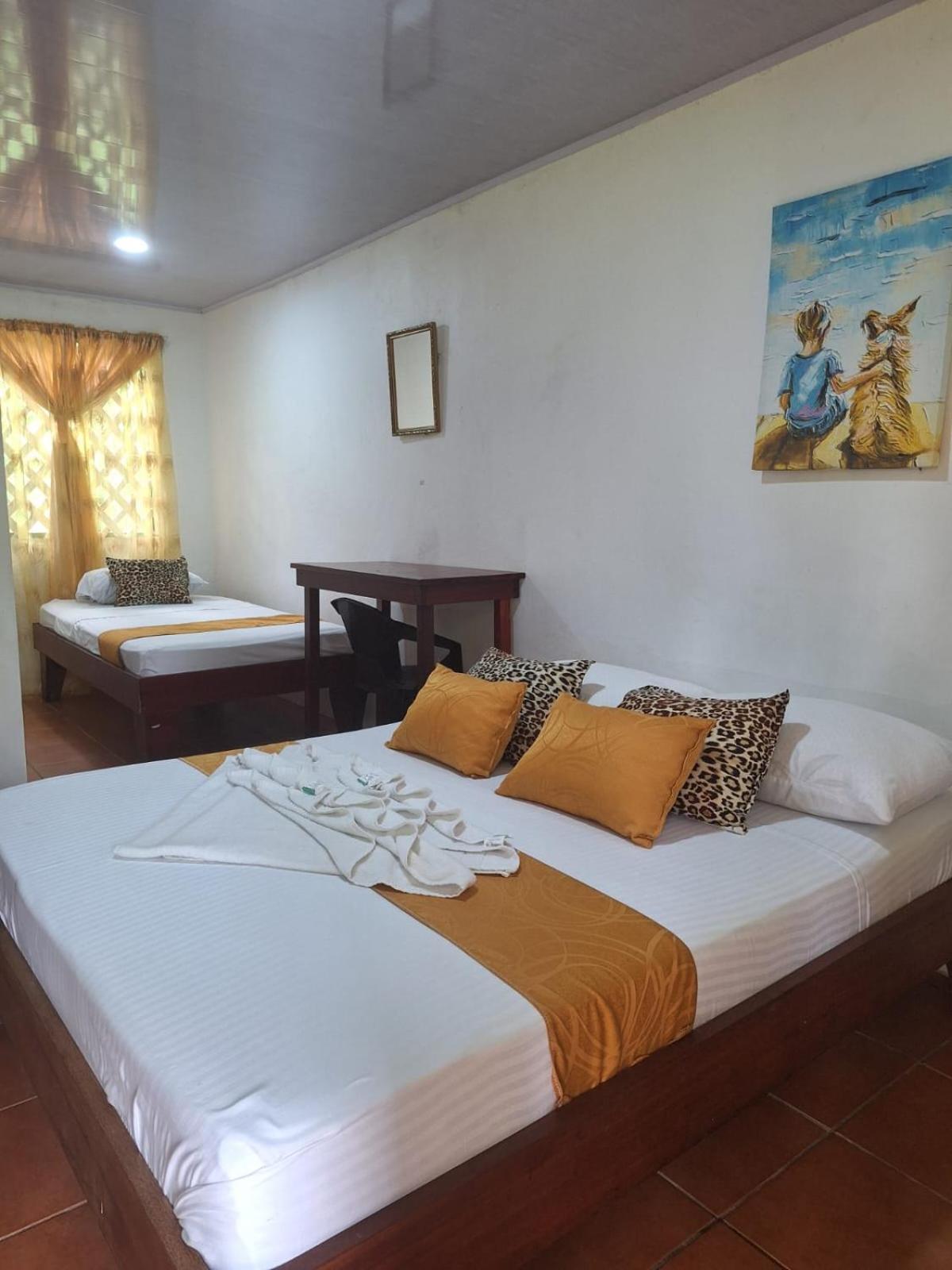 All Rankins Eco-Lodge Тортугеро Экстерьер фото